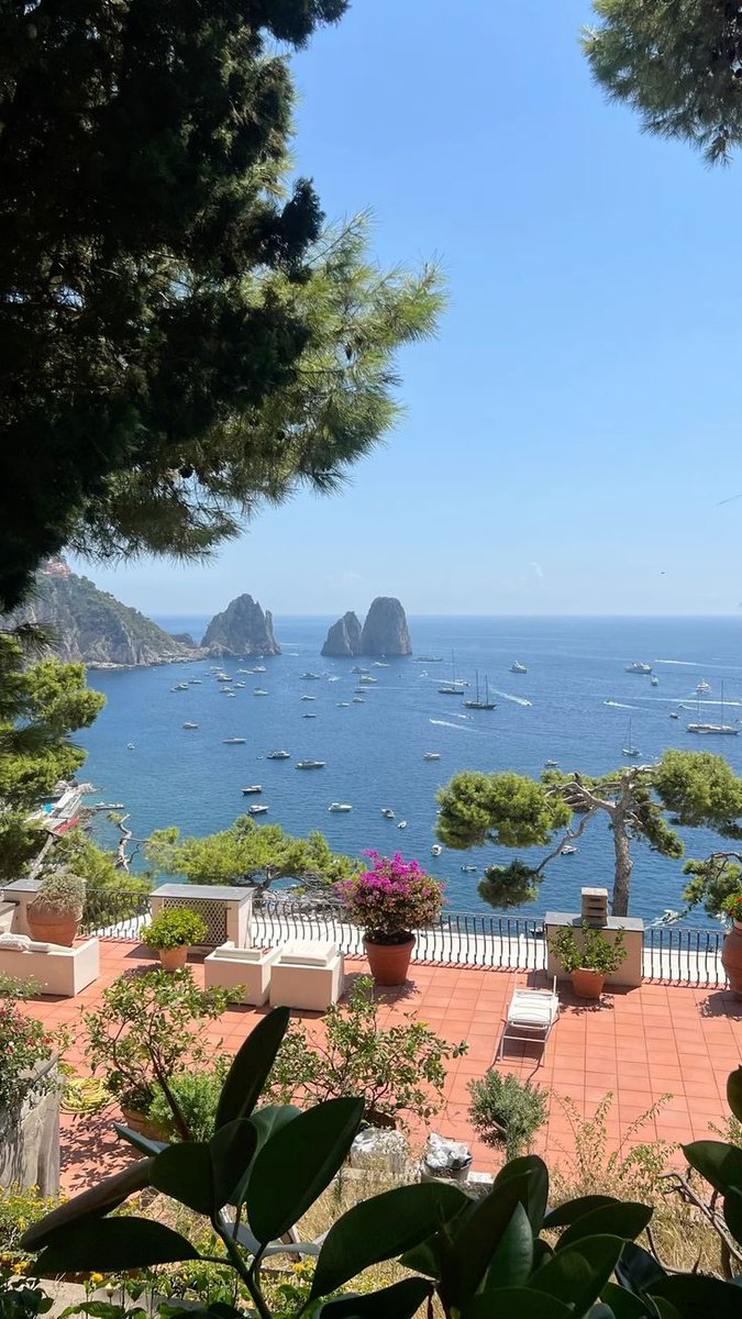 NaturalWorld515's tweet photo. Capri, Italy 🇮🇹 https://t.co/hsaefHip1M