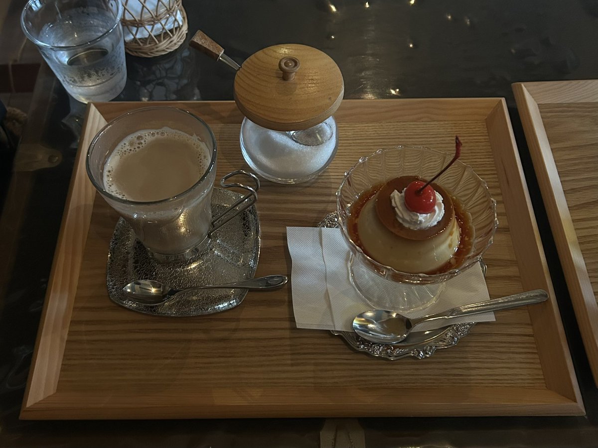 981qr's tweet photo. すぐ隣に海があるカフェ☕️
夏は花火が上がるらしくて、また行きたい🎇 https://t.co/Emim5T991s