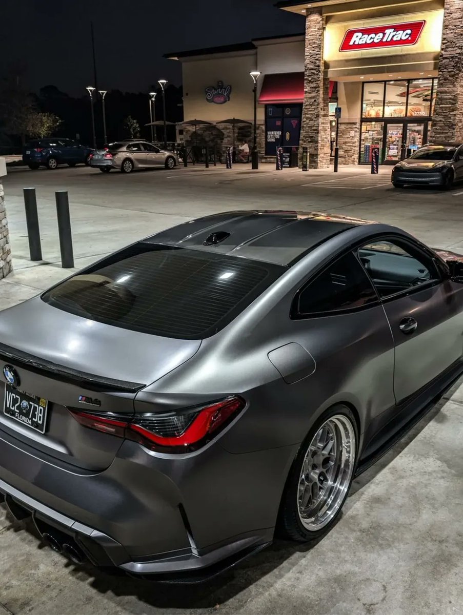 CarsUniquee's tweet photo. BMW M4 Comp X Drive https://t.co/7RhAQm6Eoq