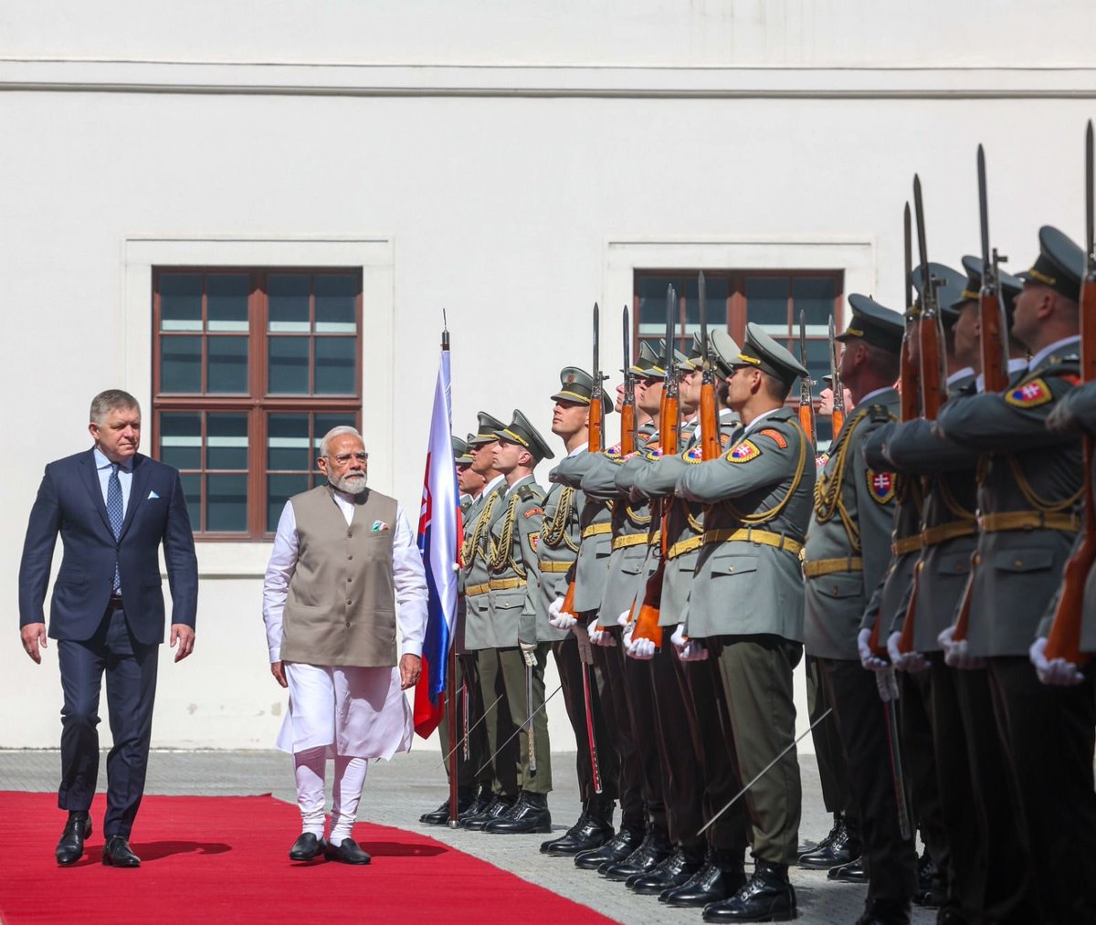 narendramodi's tweet photo. I thank Prime Minister Fico for the warm welcome at the iconic Bratislava Castle. We shall keep working together to further strengthen the India-Slovakia friendship.

@RobertFicoSVK https://t.co/8552LodfUG