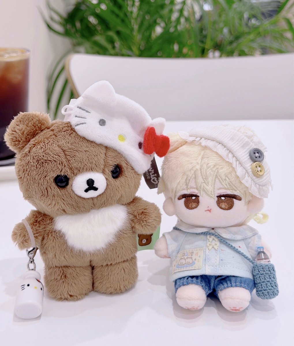 munt7_'s tweet photo. 곰친구랑

#사과맛_냠뭉대
#람솜잘살
#솜구르르 https://t.co/uaMMPEgWbj