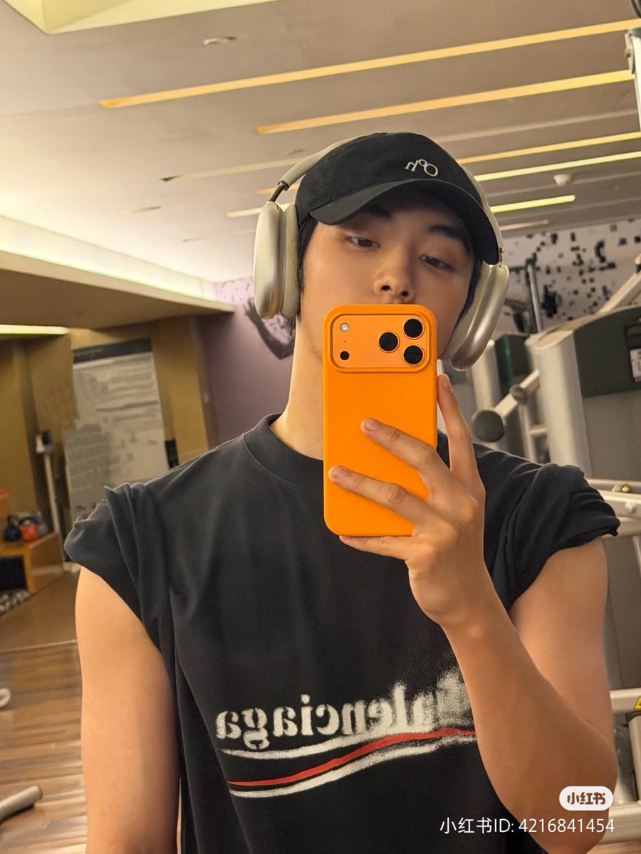 spoon_ww's tweet photo. 윈윈이 샤오홍슈 🧡 https://t.co/YVLovCe25B