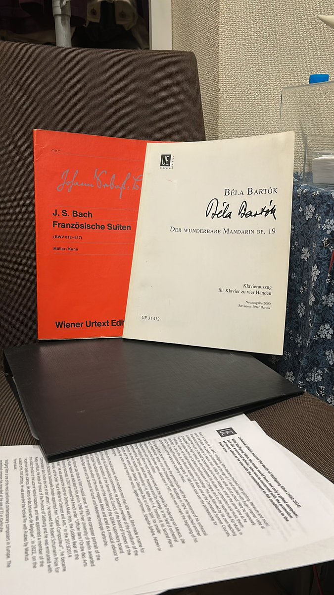 hiroshi_clavier's tweet photo. おなじみ「ウィーン原典版」の親会社が、バルトーク屋さん、現代音楽屋さんと思っていた「ユニヴァーサル・エディション」だと知る。フェルドマン企画では、公式ご協力😭創立125周年おめでとうございます。
@uemusic @ontomogakufu https://t.co/qckXGcf2sX