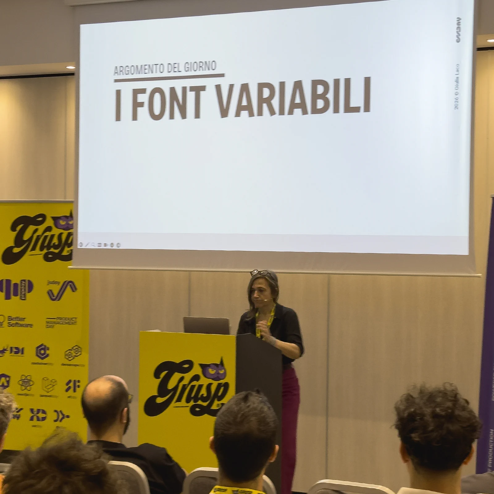 me talking, slide title: I font variabili (variable fonts).