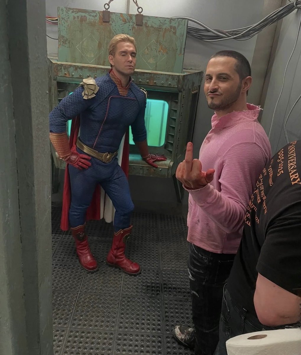 antonystarrgif's tweet photo. some new prosthetic bts photos with Antony from S5E7

via tarab.mufx/IG https://t.co/6eOPOTdooi