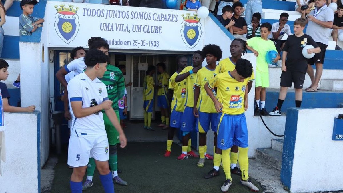 jf_capa_trafa's tweet photo. Monte de Caparica AC vence a Taça de Juniores https://t.co/wJCLoKIt0Z https://t.co/INAYSfKh9v