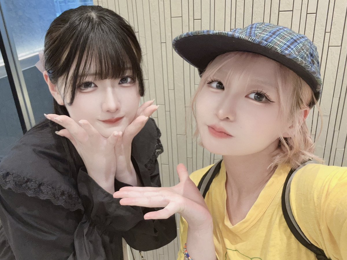 lonlium_ruu's tweet photo. 元気ストロングだた♬*.+゜
ずっとお友達だもーーーーん🖐 https://t.co/s3fPZYeY58