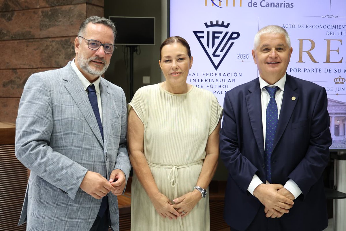 FFLasPalmas's tweet photo. 🏛️ | El Parlamento de Canarias se suma al reconocimiento institucional por el título de "Real" de la FIFLP

👏La Cámara autonómica reconoce la trayectoria centenaria y su contribución al deporte, la educación en valores y la cohesión social 

🔗https://t.co/At2L9oMBAQ https://t.co/p03eSUCRln