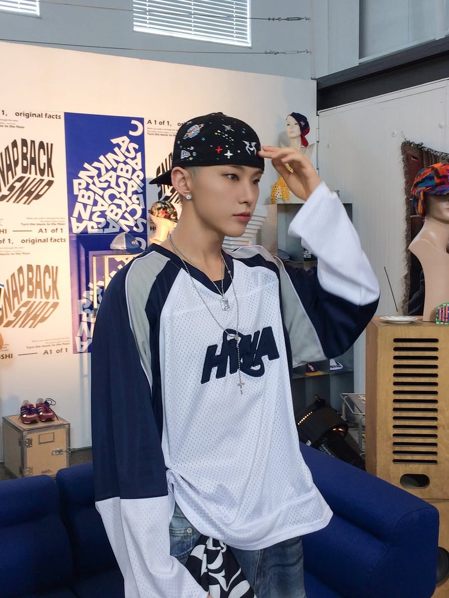 JYoung0330's tweet photo. 내 아이돌 🐯
너무 그립고 고맙고 행복해😘
너의 생일인데 우리가 선물을 받았네

너는 나의 노래야🎶🎶
헤헤 호랑해🐯 https://t.co/DOAP31IVp6