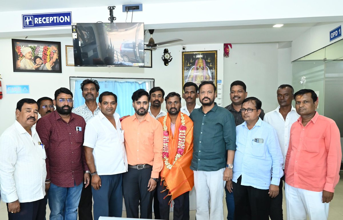 MLCvijaysingh's tweet photo. #ಬಸವಕಲ್ಯಾಣ ನಗರದಲ್ಲಿ ನೂತನವಾಗಿ ಉದ್ಘಾಟನೆಗೊಂಡ ಶಾಸ್ತಾ ಮಲ್ಟಿಸ್ಪೆಷಾಲಿಟಿ ಆಸ್ಪತ್ರೆಗೆ ಭೇಟಿ ನೀಡಿ ವೀಕ್ಷಣೆ ಮಾಡಿ ಆಸ್ಪತ್ರೆಯ ಮಾಲೀಕರಿಗೆ ಶುಭ ಹಾರೈಸಿದೆ.

#ಬಸವಕಲ್ಯಾಣ #Bidar @DKShivakumar @siddaramaiah @rssurjewala @HariprasadBK2 https://t.co/zV2VN25XZB