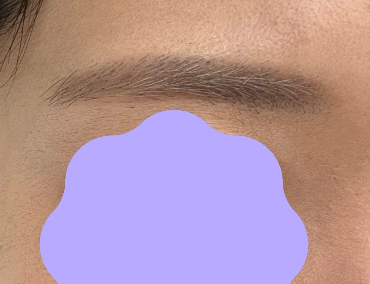 liveinkoeea's tweet photo. ここでも使われてるけど、ペリペラの眉マスカラが一番垢抜ける。オリヤンでいつも売り切れで買うの苦労した😥

・塗ってます感出ない
・地肌につかない

から眉激濃い民だけど一生これ買う https://t.co/F1eIJytVCn