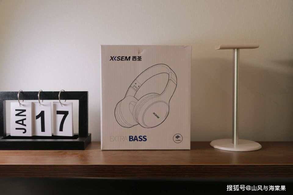 giuseppinaporre's tweet photo. Just unboxed my new wireless earbuds—zero waiting, all crisp sound! No more tangled wires, game changer. https://t.co/NicuwmGuFP