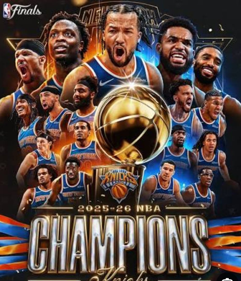 Almilany__'s tweet photo. أنهى فريق نيويورك نيكس انتظاراً دام أكثر من نصف قرن، بعدما تُوّج بلقب دوري كرة السلة الأميركي للمحترفين (NBA)، إثر فوزه على سان أنتونيو سبيرز بنتيجة (94-90) في المباراة الخامسة من السلسلة النهائية، فجر الأحد، ليحسم اللقب بنتيجة إجمالية (4-1).

وحقق نيكس لقبه الثالث في تاريخه، والأول منذ عام 1973، في إنجاز أعاد الفريق إلى منصات التتويج بعد غياب طويل، مانحاً مدينة نيويورك لقباً تاريخياً طال انتظاره.

وكان نجم الفريق جايلن برونسون رجل المباراة دون منازع، بعدما سجل 45 نقطة من أصل 94 لفريقه، ليقود الانتصار الحاسم ويحصد جائزة أفضل لاعب في النهائي، في واحدة من أبرز العروض الفردية في تاريخ السلسلة النهائية.

وجاء تتويج نيكس تتويجاً لموسم مميز، شق خلاله الفريق طريقه بثبات نحو النهائي، بعد اكتساحه كليفلاند كافالييرز (4-0) في نهائي المنطقة الشرقية، قبل أن يضع حداً لطموحات سبيرز، الذي دخل السلسلة مدعوماً بجيل شاب واعد يتقدمه النجم الفرنسي فيكتور ويمبانياما .
#NBA 🏀
