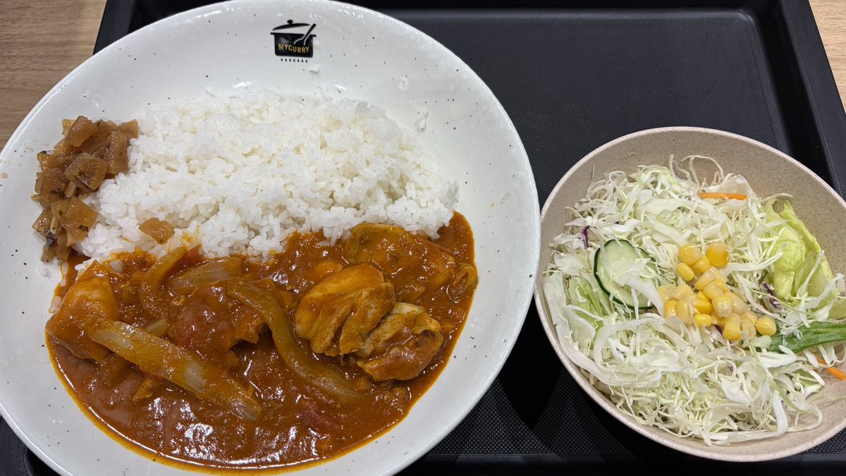 ichimuperia's tweet photo. ネオトマトごろごろチキンカレー🍛
スパイシー！ https://t.co/i2KBLZMXMf