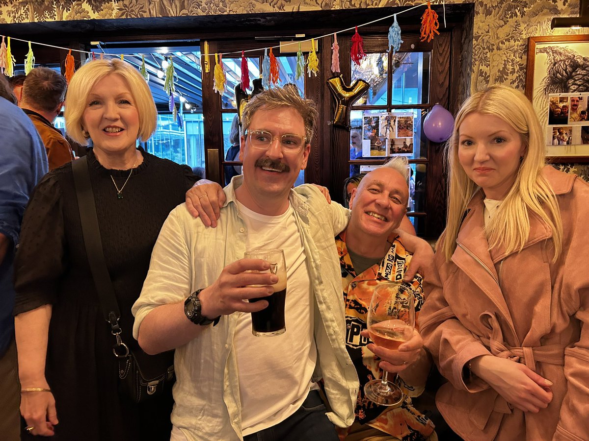 Trev_smith53's tweet photo. @m4rk1964 Nice W/E thnx Mark. Invited to Ali Brice’s BD Bash. He’s a stand up comedian whom I met on a film set filming Fantastic Beasts and we’ve remained friends. Have luvley week with your Beautiful Family 💞 https://t.co/SmFIvl6zl0