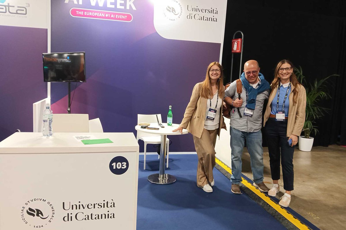 unict_it's tweet photo. AI Week 2026, Unict conquista l’attenzione delle imprese. L’Area Terza Missione promuove le eccellenze di #unict nel settore IA: avviati incontri con aziende come Pfizer e myMeta, la Rai dedica un servizio all’esperienza catanese
@unict_it #unictmagazine
https://t.co/A5CkwFouUW https://t.co/PRyL1pqsQv