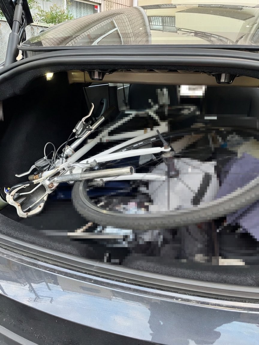 tesla121313's tweet photo. チャリつめたwテスラ積載最強‼️www https://t.co/pJydcvKEOK