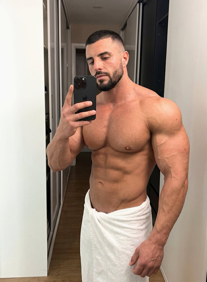 frenchloverG's tweet photo. All my exclusive content 💥👉 https://t.co/myW8c2MLGa

1️⃣on1️⃣ https://t.co/aoCD1UUDa9 https://t.co/RoapjMnICl