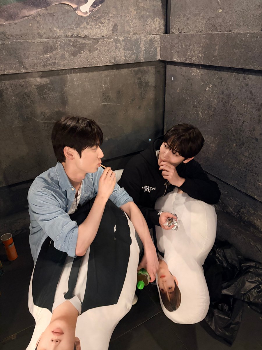 forpluie's tweet photo. 형제즈 비하인드 🥹🥹 동생 배진영 너무너무 귀엽다.. https://t.co/B7fE2hbzE6