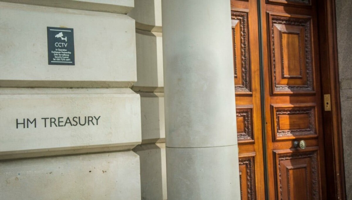 evanderburg's tweet photo. UK Treasury hunts CTO on salary that may not compute for top tech talent https://t.co/x31GnJ76HI https://t.co/HfgUuQfivX