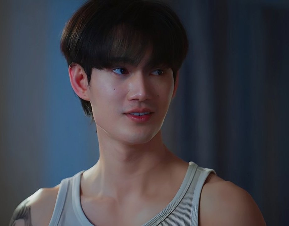 pavels_cat's tweet photo. The ability to portrayed three distinct characters so well. Just the pics alone can tell you they're all different.

The Grim Lover Q1

#รักลืมตายเปิดกล้อง https://t.co/Ly0HRsu9iO