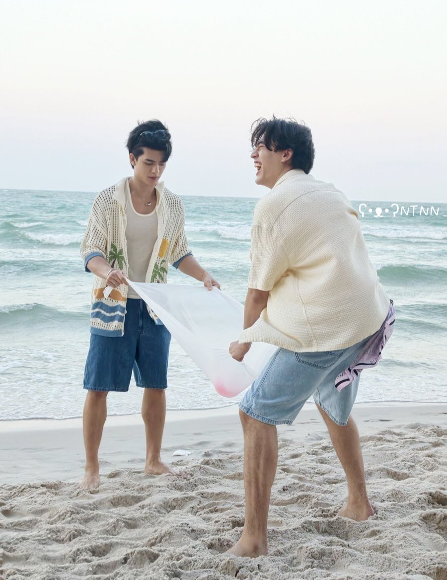 NatSS243's tweet photo. เพนกวิน happy โหมด on ริมทะเลน่ารักไม่ไหว 🐧🐻💜❤

#Josswayar #Jossgawin #Gawincaskey

#GarnierMochiontheBeachTripxJossGawinD1 https://t.co/0GDxTrDlm0