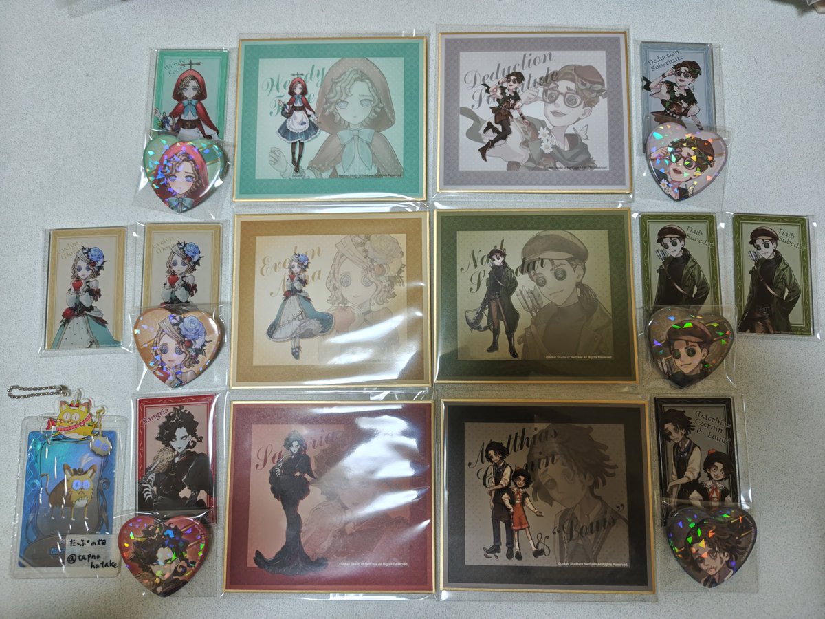 tapnohatake's tweet photo. 【交換譲渡】第五人格 Fairy Tale Collection 缶バッジ マグネット 色紙 特典 ステッカー チケット風カード

譲:傭兵.気象学者.人形師.レディ・ファウロ.オペラ歌手※.幸運児.白黒無常.医師.冒険家.夢の魔女.オフェンス.昆虫学者

求:同種異種.探鉱者.フールズ・ゴールド.ひげさんもしくは定価＋送料→ https://t.co/VIsVwvVOAp