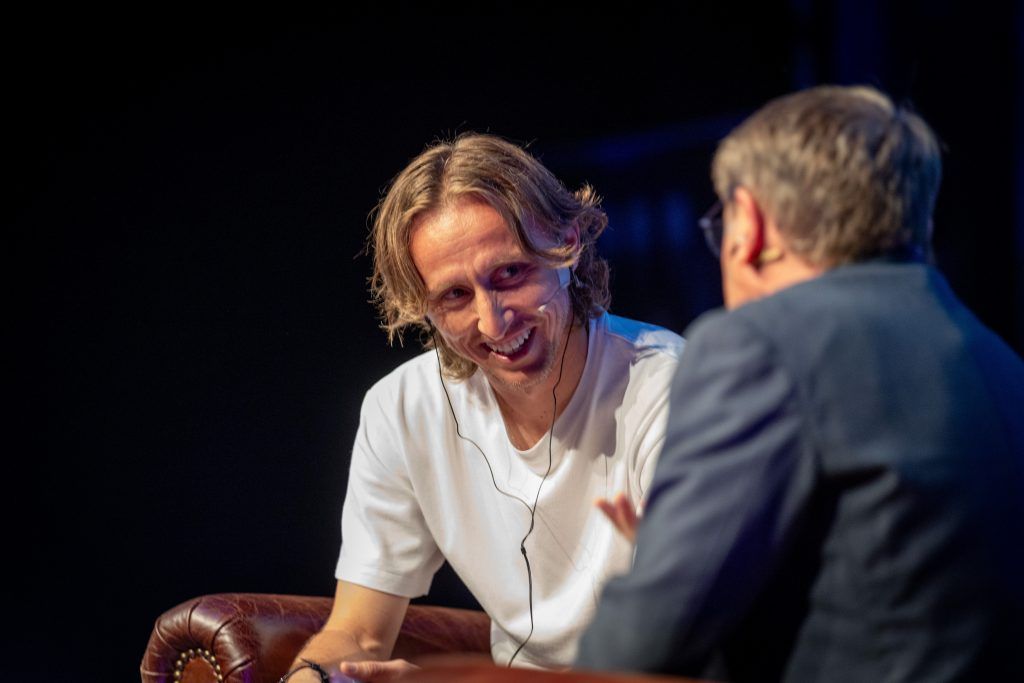 sportivo24_it's tweet photo. Nuovo articolo su sportivo24 #interviste : MOVA: l’intervista esclusiva a Luka Modrić di Giacomo Poretti sarà live sabato 13 giugno 2026 https://t.co/SRNknMEqtw https://t.co/NLdWMZXQzE