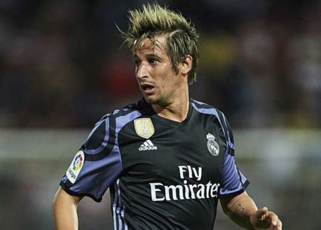 Mario___RM's tweet photo. José Mourinho ya tiene a su nuevo Fabio Coentrão. https://t.co/BAAo6oWrqI
