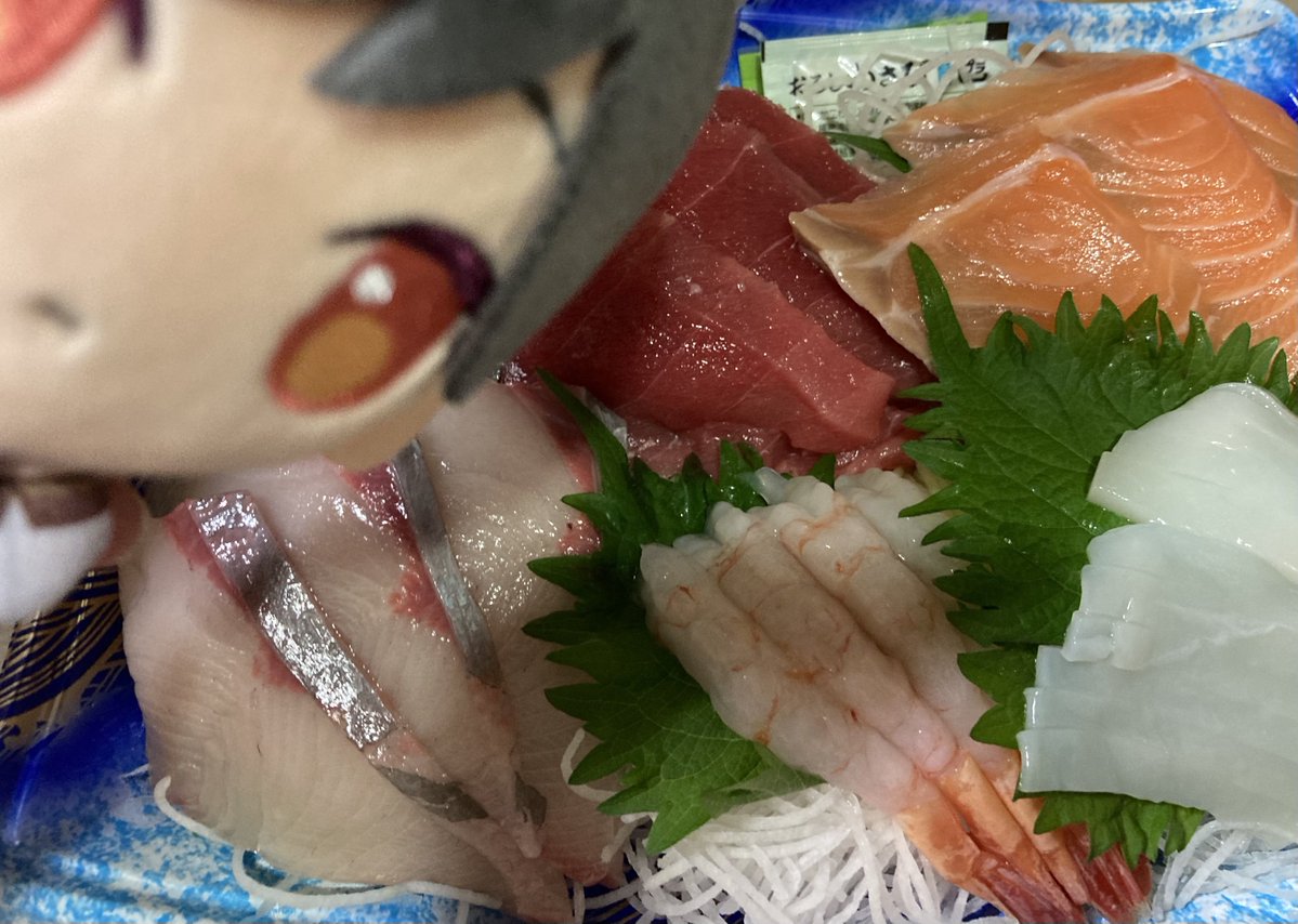 Shibahime874's tweet photo. 今日の晩ご飯は豪華に行くよ（¥350）（閉店前割引神） https://t.co/tolmWFzJIh