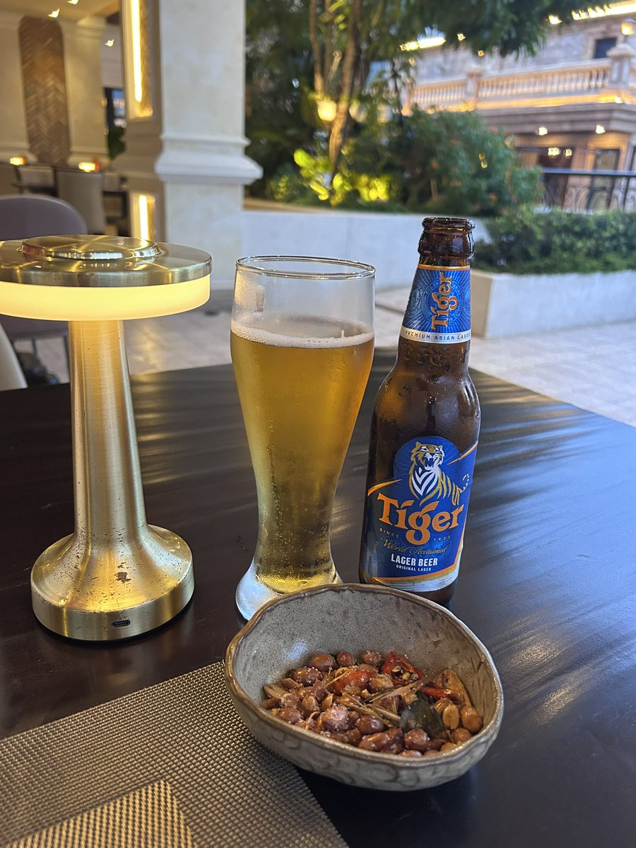 NickKeep_NKA's tweet photo. It’s how I roll, a full on Monday with my last cohort. Drive home in the monsoon, now it’s a chilled Tiger on the roof and some Khmer food for dinner. living the dream #Cambodia #MondayNightDinner #ColdBeer #KhmerFood #FinalWeek https://t.co/3PxIcQuxcc