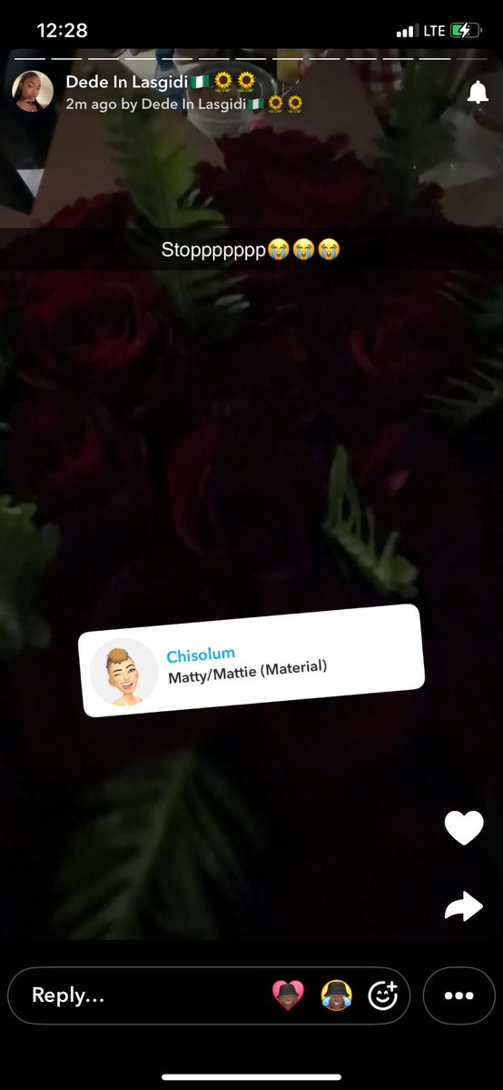 Materialistic Bella blowing kisses 🧨💚🩷 tweet media