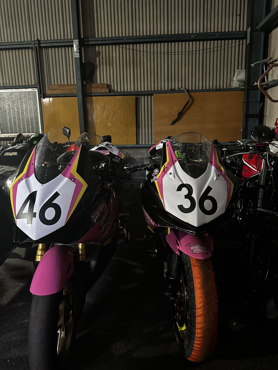わぁ！バイクが2台！！！！