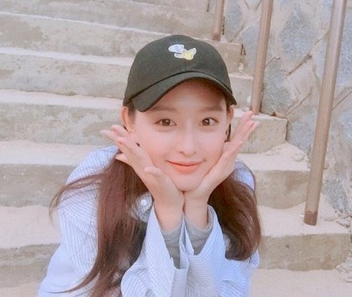 miso271's tweet photo. 내가 진짜 좋아하는 김지원 여친짤 https://t.co/oKUOJkDV7i