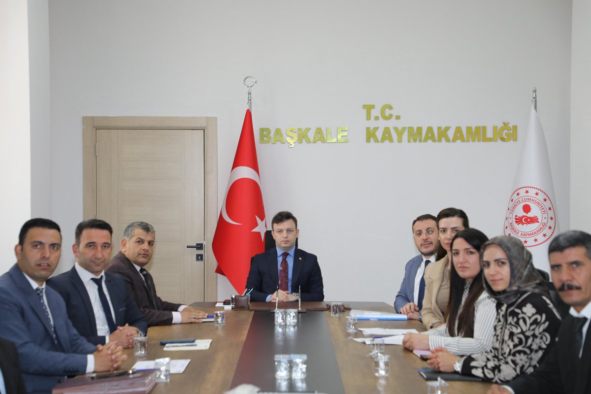 BaskaleG's tweet photo. İlçe İdare Şube Başkanları Toplantısı

5442 sayılı İl İdaresi Kanunu’nun ilgili maddeleri gereğince, ilçemizde kamu hizmetlerinin düzenli ve verimli yürütülmesi, kurumlar arası koordinasyonun en üst seviyede sağlanması ve halkın refah ile güvenliğine yönelik tedbirlerin https://t.co/yzyivhaj2U
