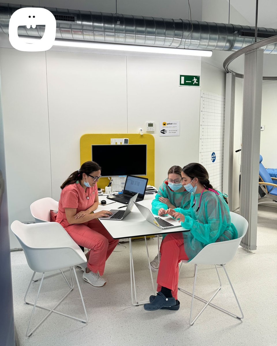 GalvanLobo's tweet photo. La coordinación y el trabajo en equipo forman parte de nuestra práctica diaria. 🦷✨

Las reuniones son algo habitual para compartir casos, contrastar criterios y coordinar la planificación de tratamientos. 👩‍⚕️👨‍⚕️🤝

Una dinámica que refuerza la precisión en cada diagnóstico. 💙 https://t.co/K5r0vBdXd1