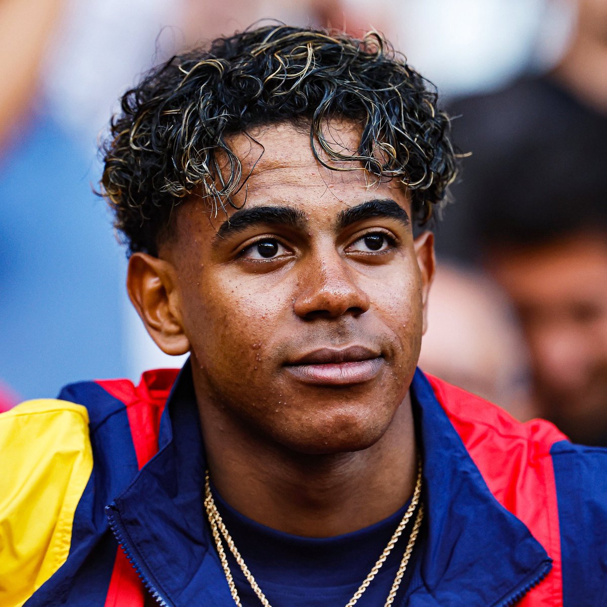 BarcaTimes's tweet photo. 🚨 𝐁𝐑𝐄𝐀𝐊𝐈𝐍𝐆: Lamine Yamal is expected to PLAY 20-25 mins tonight against Cape Verde coming on as a substitute.

Spain will look to get the job done without their best player, although Polymarket predicts them as the clear favorites. 🇪🇸 https://t.co/9bdKT5mWUj