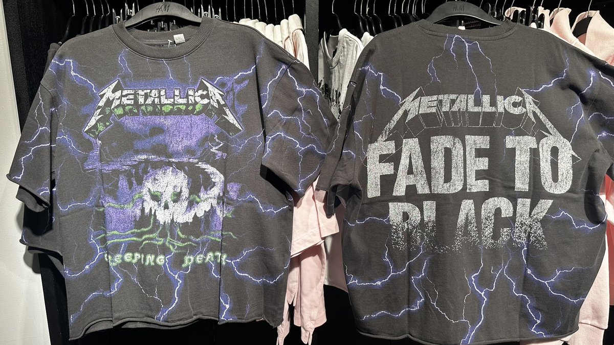 Japannica_Tokyo's tweet photo. メタリカ×H&amp;M新商品情報①‼️

東京・渋谷店で以下の新商品が陳列されていました🤘

・オーバーサイズTシャツ・白・Sad But True　2,999円
・オーバーサイズロングTシャツ・白・Sad But True　3,999円
・オーバーサイズTシャツ・黒・Fade To Black　2,999円 https://t.co/JP55XvyOsw