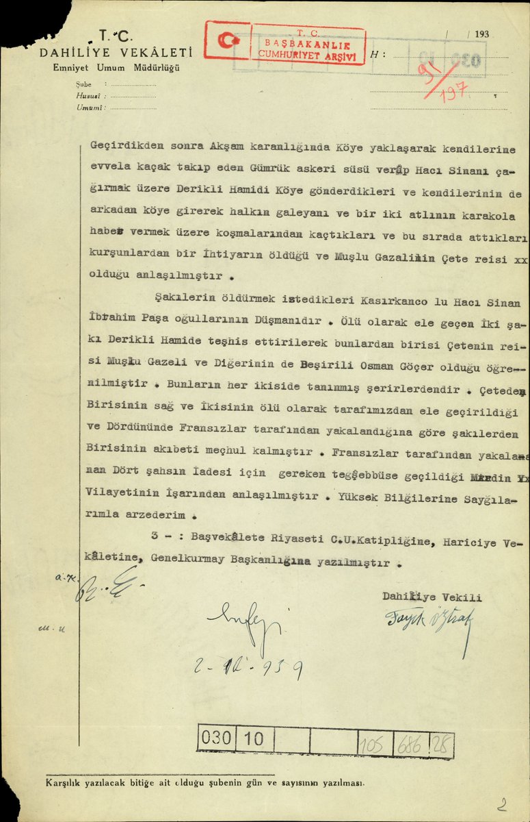 lordsinov's tweet photo. Ahmet Türk'ün köyü, 1939'da başka aşiret tarafından yağma için basılmış. Bir köylü öldürülmüş. Devletin jandarması, haydutların peşine düşmüş ve 3 saat boyunca çatışmış. Devletin bakanlığı, Suriye tarafına kaçan haydutların iadesi için diplomasi yürütmüş. https://t.co/gxuDAd6Ine