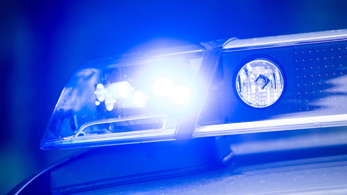 welt's tweet photo. Vier Mädchen in Halle vergewaltigt? Staatsanwaltschaft verzichtet auf Haftantrag gegen Jugendliche https://t.co/9mq21PYaqd https://t.co/d5hMitdBQj