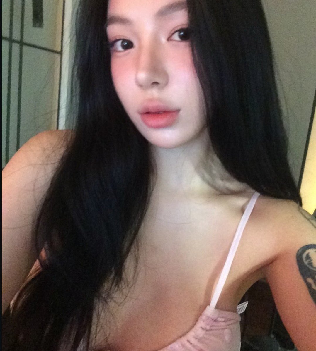 justhenaaa's tweet photo. #FotoProfilBaru https://t.co/PomByGvMlG