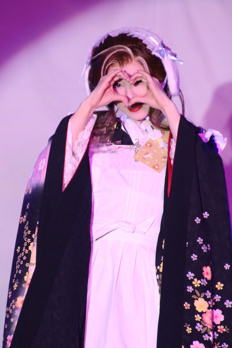 usausa08026's tweet photo. ＃劇団武る　＃花總しら雪　＃羅い舞座堺駅前
6/14昼☆舞踊ショー～♪Lukewarm～貴方の恋人になりたい https://t.co/6ZZ8iZnCTt