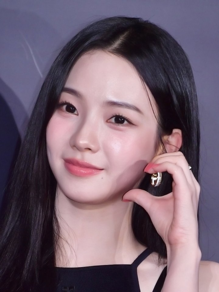butterflyflyye's tweet photo. Tolong di pertahankan alis karina yg ini🥰 https://t.co/DroVBEGzuM