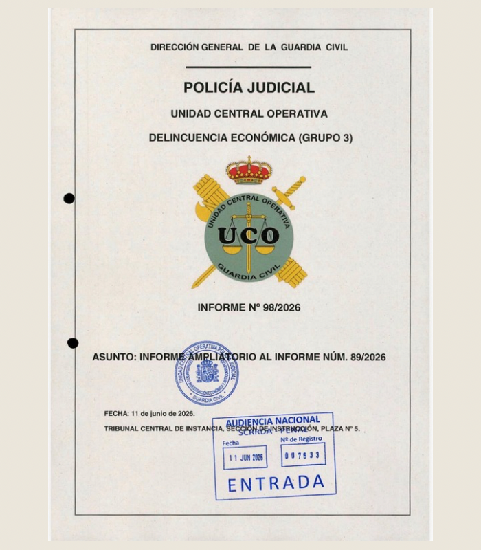 elequidistante's tweet photo. Hay un informe nuevo de la UCO sobre el caso Leire: el 98/2026, que entregó al juez el pasado 11 de junio. 

Viene a completar los otros informes realizados previamente.

Y para no faltar a la cita, os traigo un resumen de lo más importante. Y es que que aquí aportan bastante información.

Hay documentos, agendas a mano, notas internas de la propia Guardia Civil, facturas del partido, mensajes sacados de los teléfonos...

Y como siempre aviso, esto es un informe preliminar y nada de esto condena a nadie. Eso lo decidirá el juez. 

Pero los papeles ya están sobre la mesa.

Empezamos. 🧵