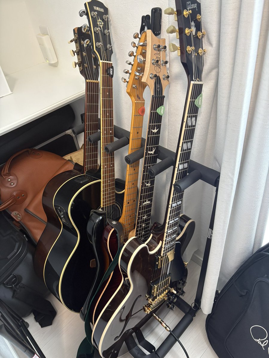 delay0906's tweet photo. なかなかいかつい集団になった
#gibson
#fender
#prs
#yamaha https://t.co/CvOzWBxTvX