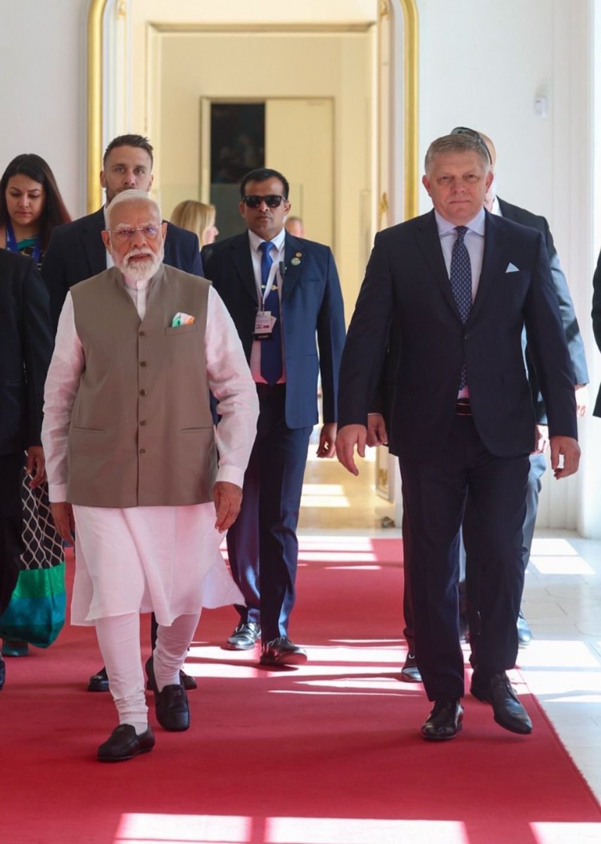 Narendra Modi tweet media
