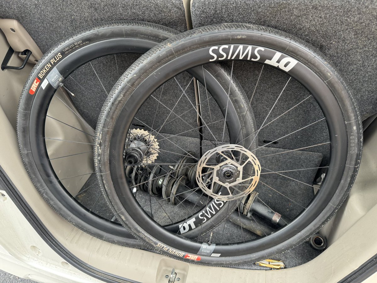 BikeshopMk's tweet photo. dtswiss erc1400 650Bです
買いたい人いれば

#ロードバイク物販 https://t.co/NN1uLR4t6h