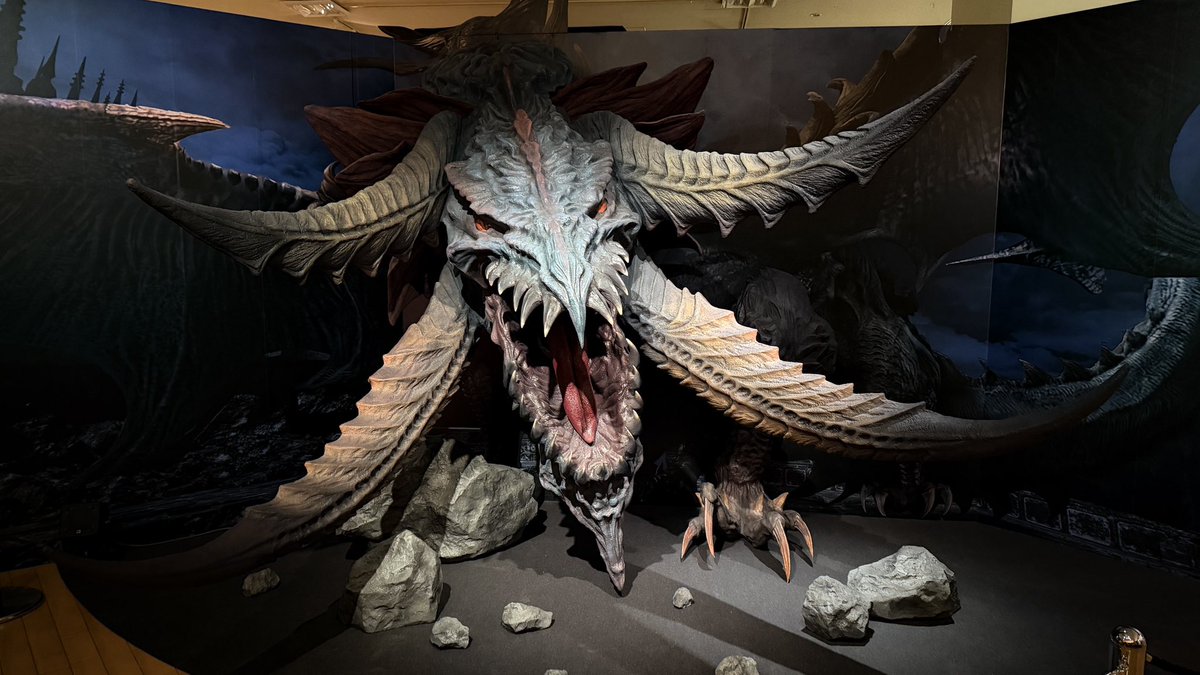 ParisSakuraFF14's tweet photo. いつかニーズヘッグの頭部を等身大で！ #FF14 https://t.co/rULBctVaTl