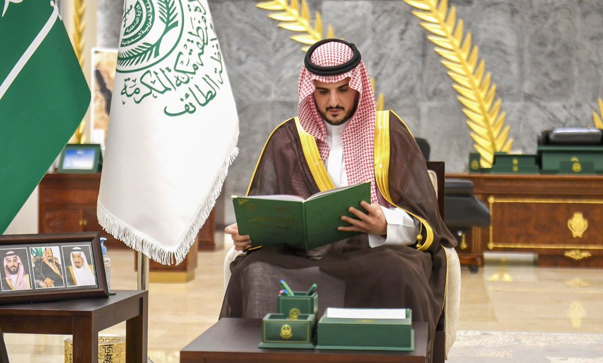 mosgovsa_live's tweet photo. 📸 سمو محافظ الطائف الأمير فواز بن سلطان بن عبدالعزيز يستقبل رئيس مجلس إدارة نادي ذوي الإعاقة بالطائف الدكتور خالد عسيري وأعضاء النادي، واطّلع على تقرير أعمال النادي وإنجازاته خلال الفترة الماضية، وذلك بحضور مدير مكتب الوزارة بالمحافظة عبدالله الزايدي. https://t.co/egpdP3JEx8