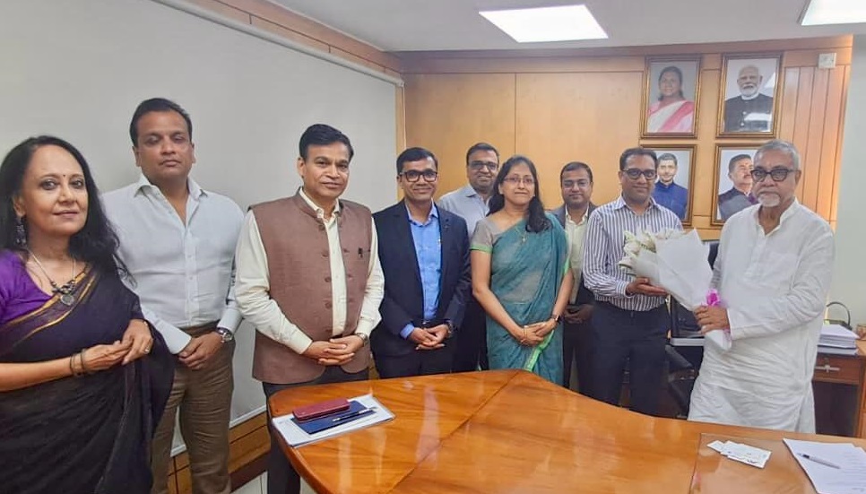 ficci_india's tweet photo. A FICCI delegation called on Shri Tapas Roy, Hon’ble Minister-in-Charge, Department of Industry, Commerce & Enterprises, Govt of West Bengal, today. The delegation was led by Mr Prashant Bangur, Chair, FICCI West Bengal and Vice Chairman, Shree Cement, and included Co-Chairs Ms Sonali Ghosal, MD, Nightingale Group of Companies, and Mr Harsh V Agarwal, Executive Director, Ori-Plast Ltd., along with prominent industry leaders including Mr Prashant Modi, Vice Chairman & MD, GEECL; Mr Anurag Srivastava, MD & CEO PCM, Gainwell; Mr Pavan Kumar Kakani, Director & Group COO, Super Smelters Ltd; and Mr Harish Agarwal, Consulting Partner, EY India.

During the meeting, the delegation discussed key priorities for accelerating West Bengal’s economic and industrial growth and explored opportunities to further strengthen industry- government collaboration.

@Anurag_Sriv1983 @harvardiz @wbidc @SonaliGhosal22 @PrashantBangur